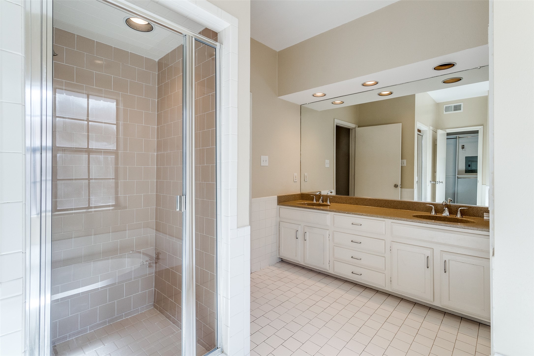 4111 Herschel Avenue 4, Dallas, TX, 75219 | 20899091 | Realty Texas LLC