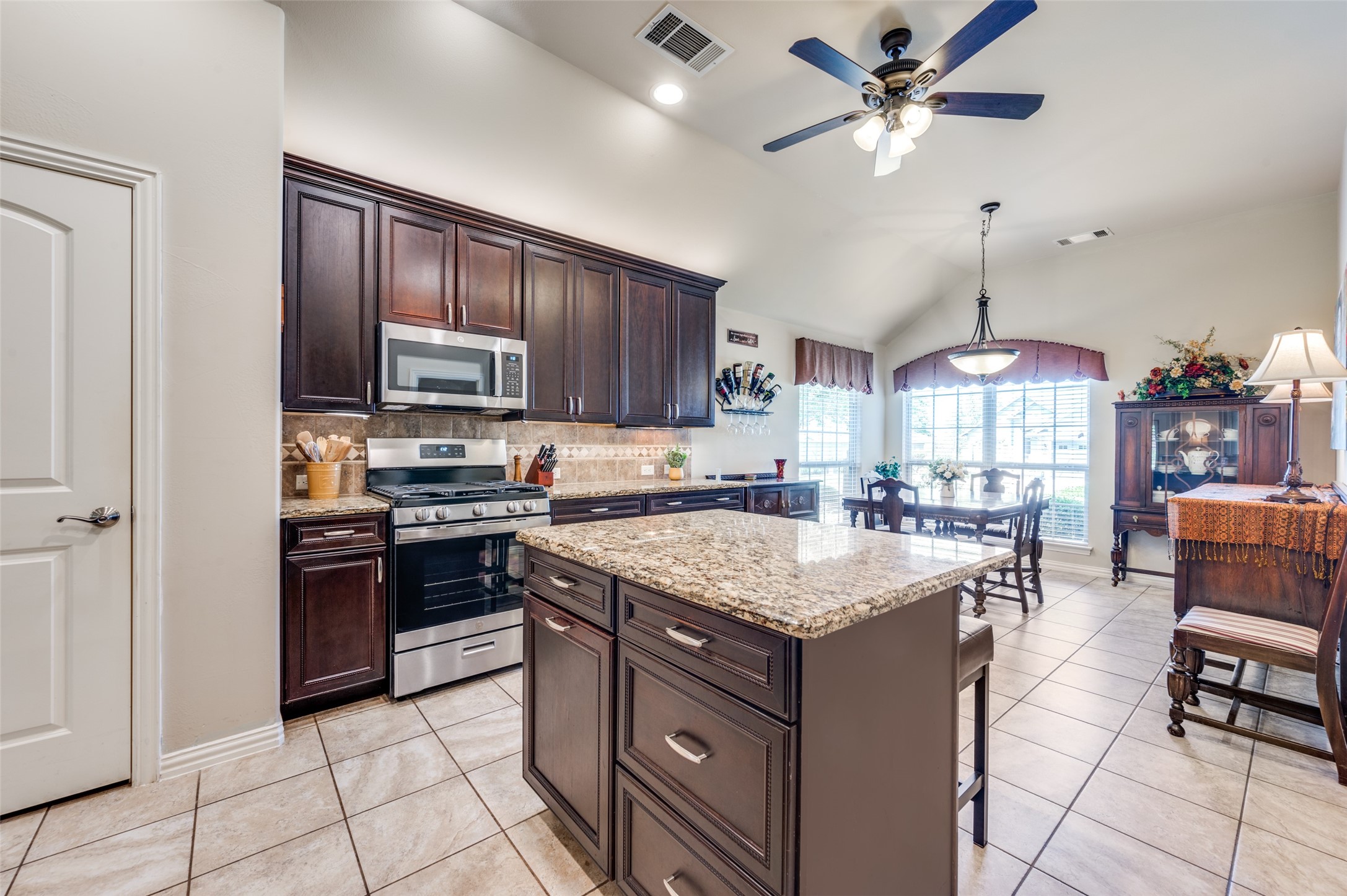 11101 La Jolla Way , Denton, TX, 76207 | 20900899 | Realty Texas LLC
