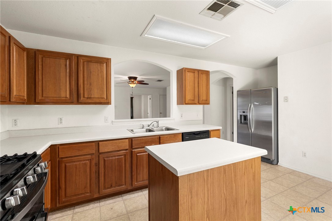 134 James Lin Circle , Kyle, TX, 78640 | 576219 | Realty Texas LLC