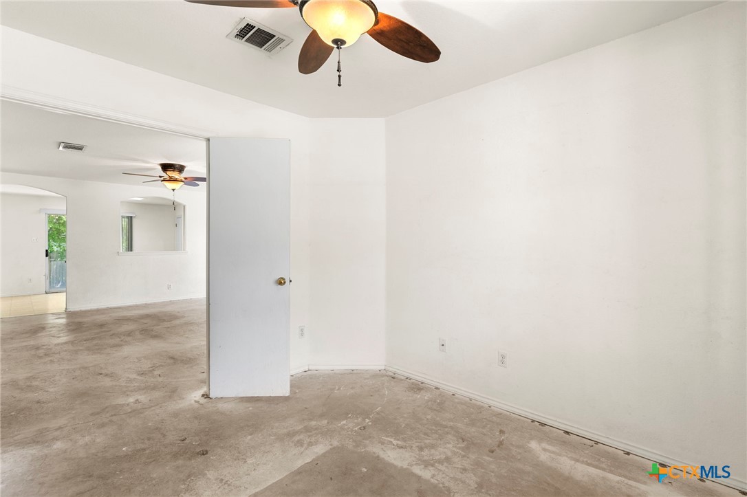 134 James Lin Circle , Kyle, TX, 78640 | 576219 | Realty Texas LLC