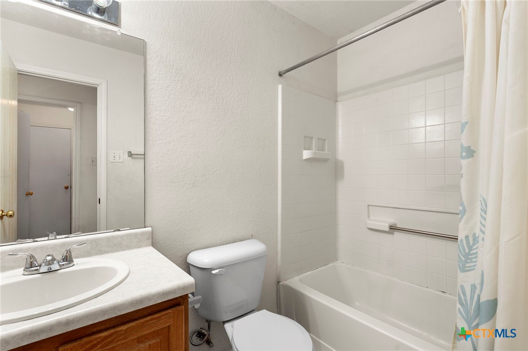 134 James Lin Circle , Kyle, TX, 78640 | 576219 | Realty Texas LLC