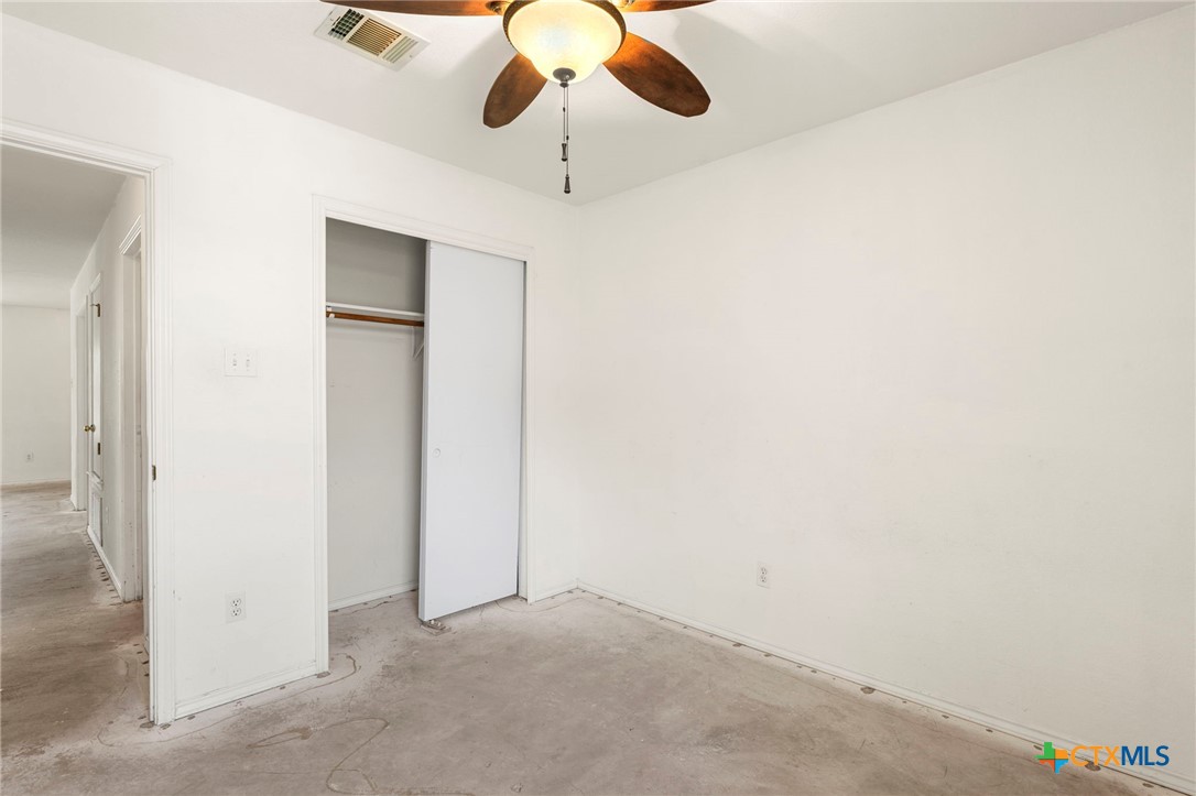 134 James Lin Circle , Kyle, TX, 78640 | 576219 | Realty Texas LLC