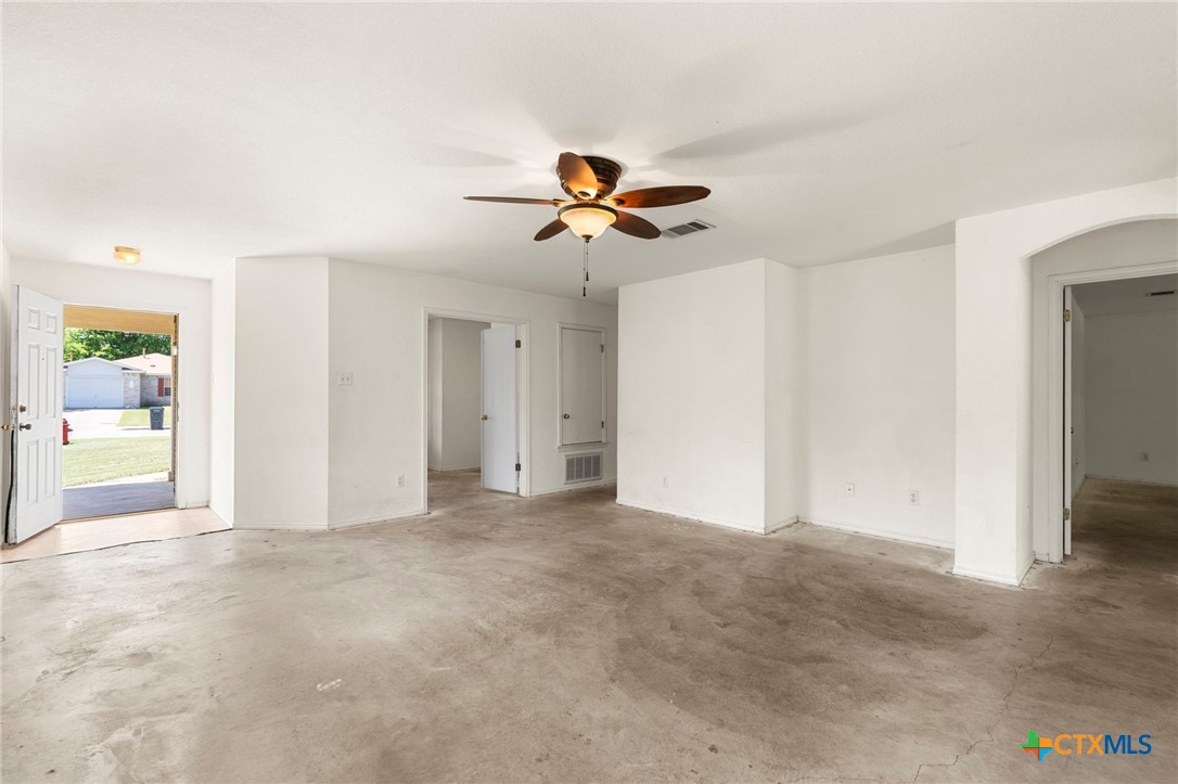 134 James Lin Circle , Kyle, TX, 78640 | 576219 | Realty Texas LLC