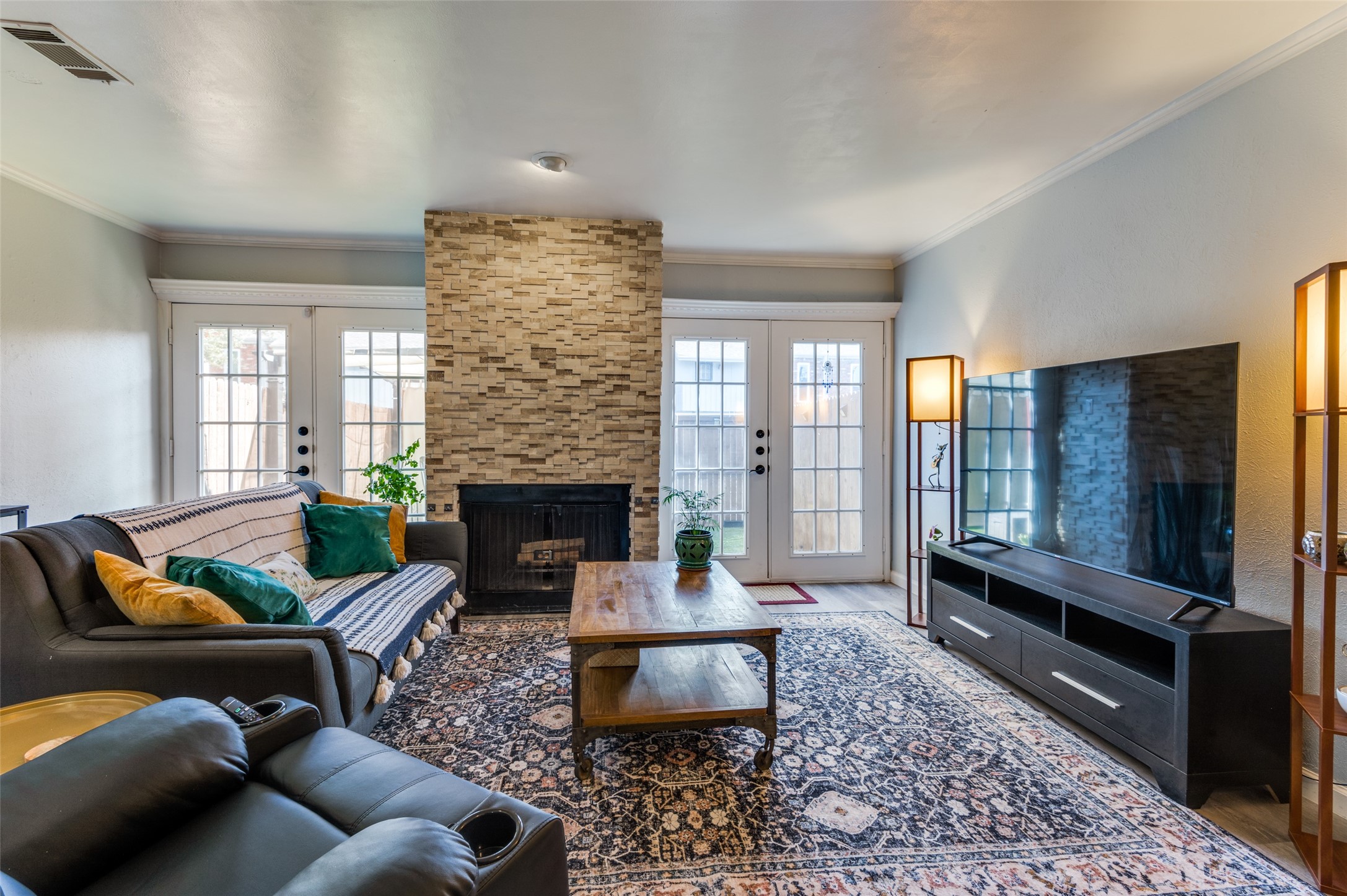 2816 Wycliff Avenue A , Dallas, TX, 75219 | 20898619 | Realty Texas LLC