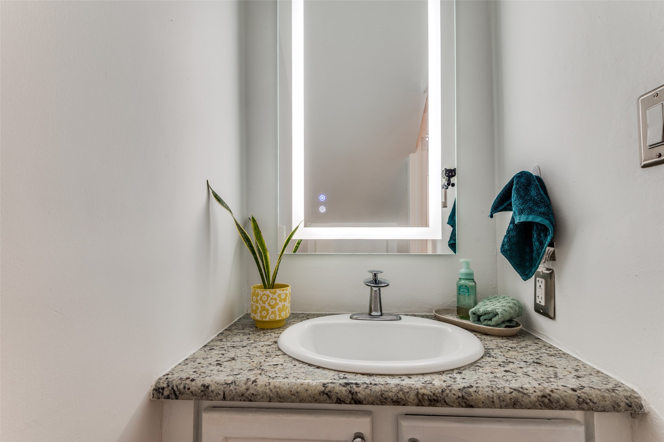 2816 Wycliff Avenue A , Dallas, TX, 75219 | 20898619 | Realty Texas LLC