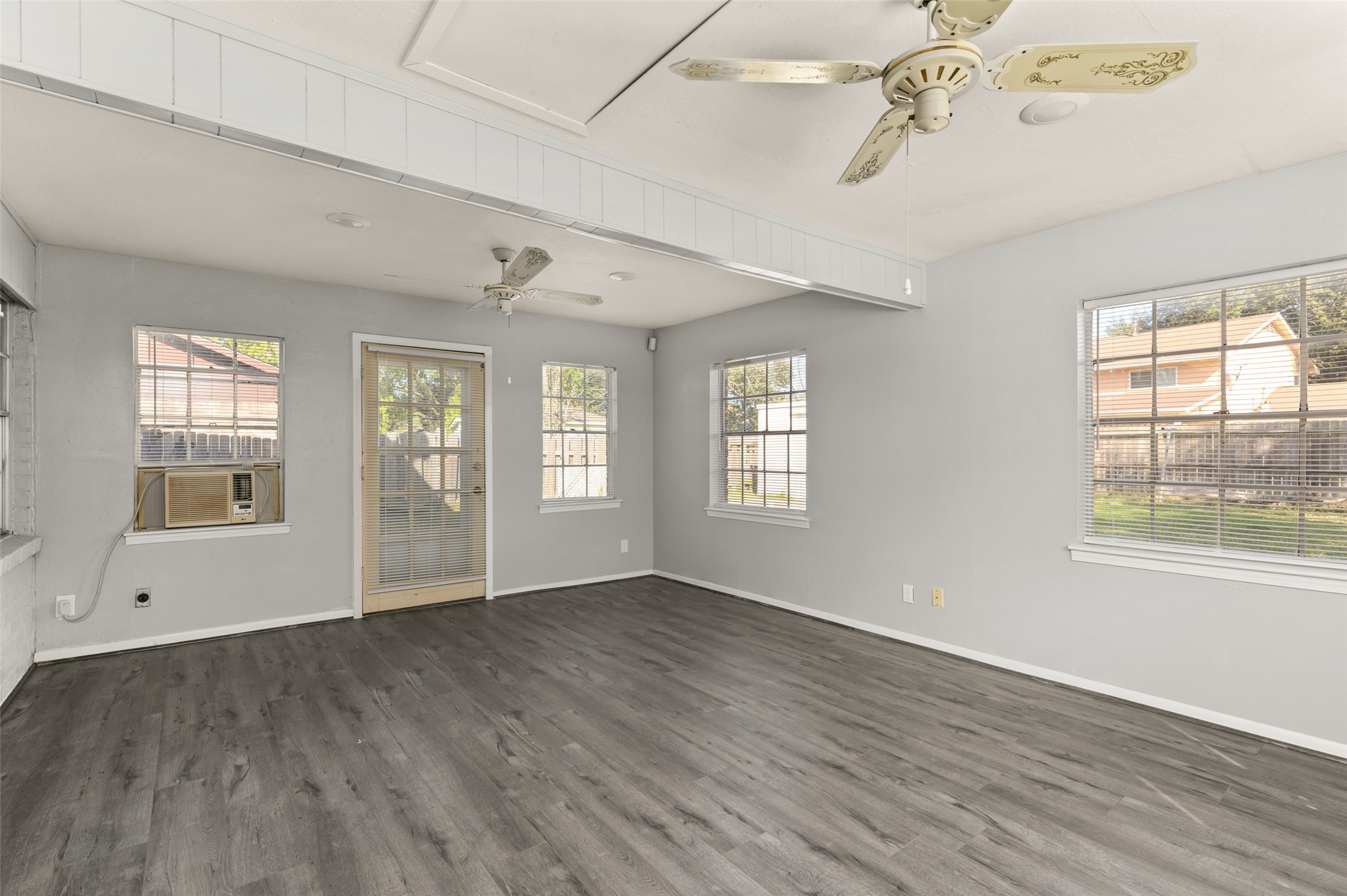 12327 Chessington Drive , Houston, TX, 77031 | 19714023 | Realty Texas LLC
