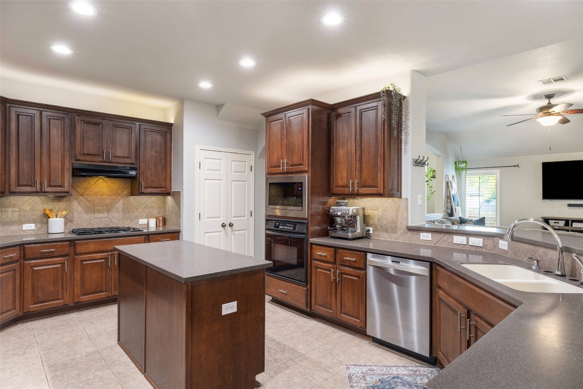 1218 Swenson Farms Boulevard , Pflugerville, TX, 78660 | 6448061 | Realty Texas LLC