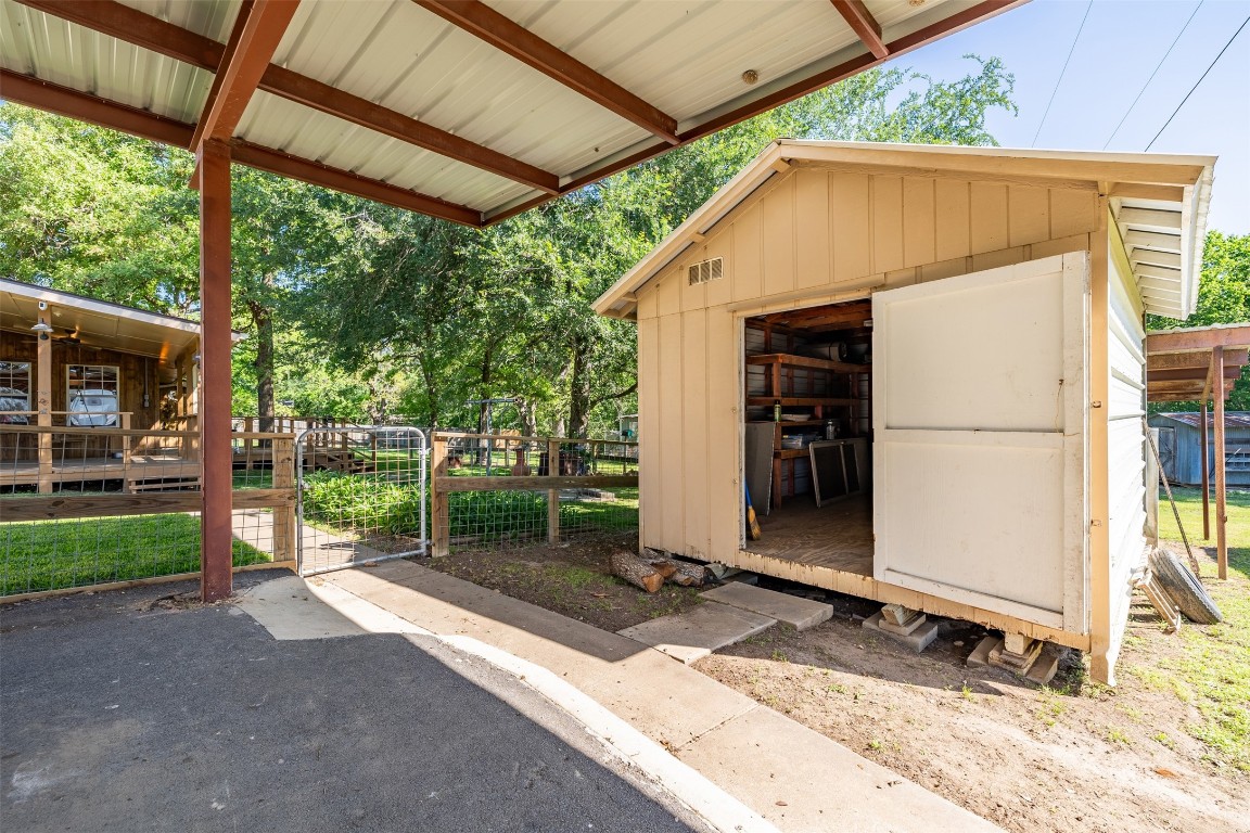 21 CR 235 , Gonzales, TX, 78629 | 9004637 | Realty Texas LLC