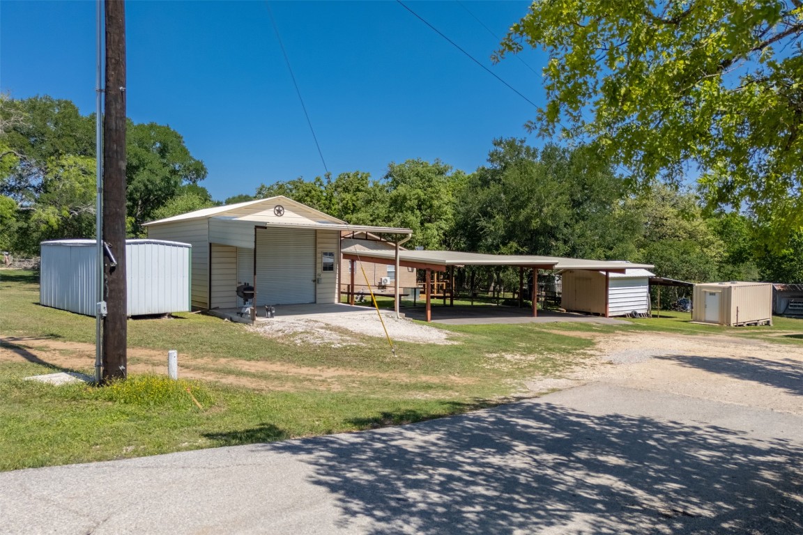 21 CR 235 , Gonzales, TX, 78629 | 9004637 | Realty Texas LLC