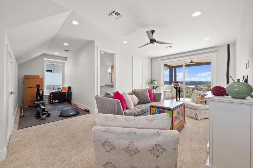 19601 FLYING J Boulevard 14 , Spicewood, TX, 78669 | 8813145 | Realty Texas LLC