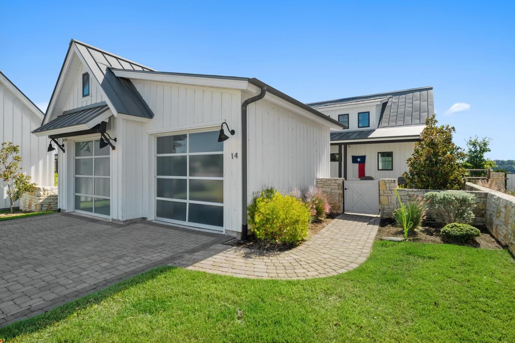 19601 FLYING J Boulevard 14 , Spicewood, TX, 78669 | 8813145 | Realty Texas LLC