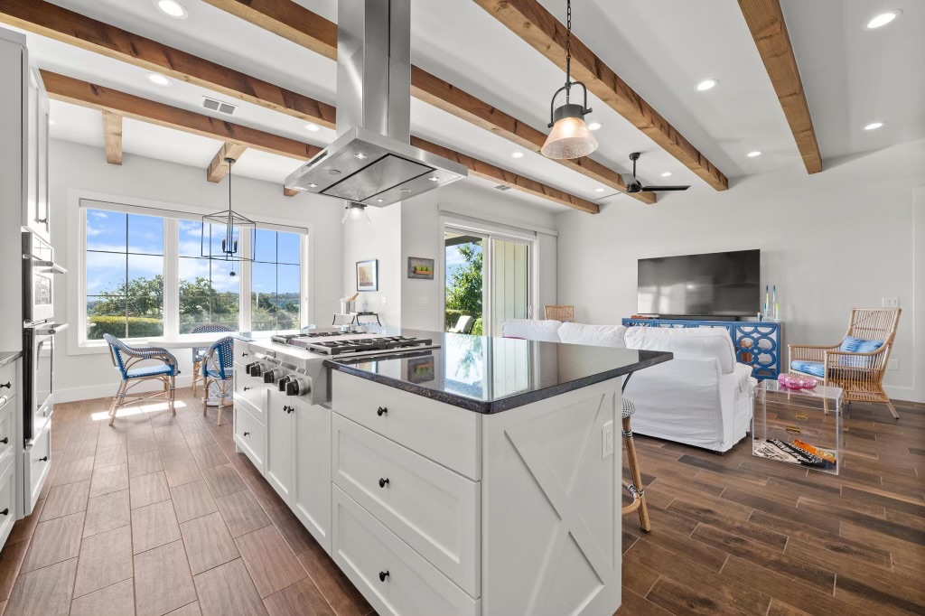 19601 FLYING J Boulevard 14 , Spicewood, TX, 78669 | 8813145 | Realty Texas LLC