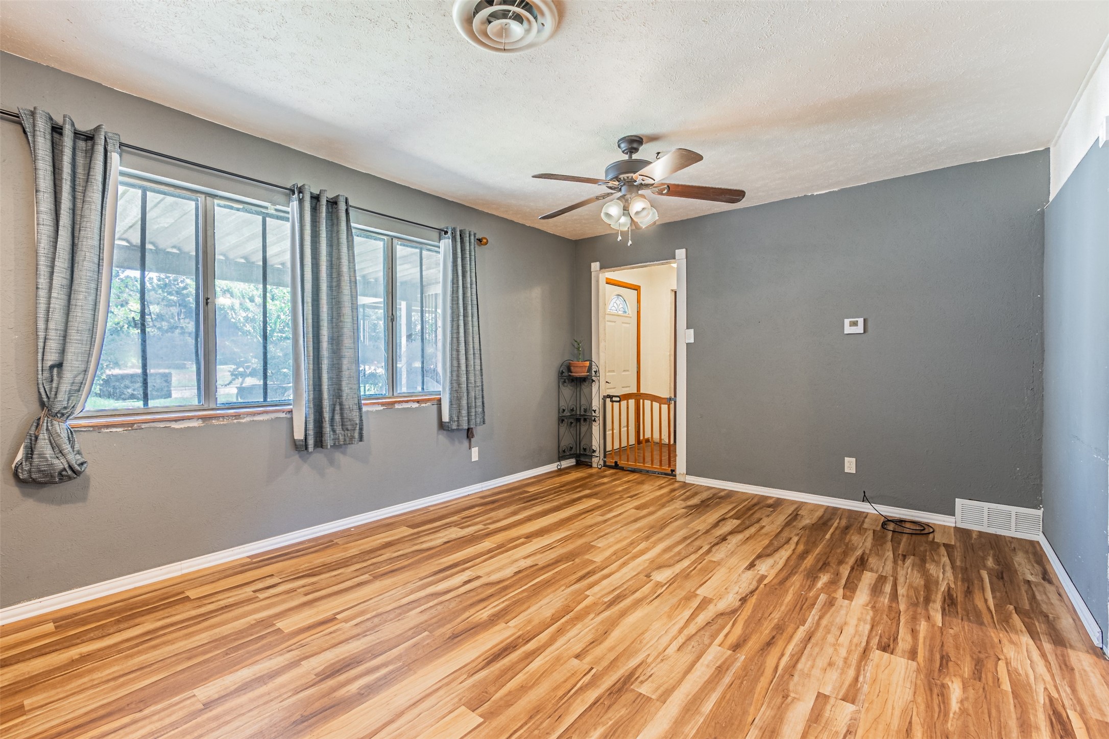 1206 John Reagan Street , Benbrook, TX, 76126 | 20902210 | Realty Texas LLC