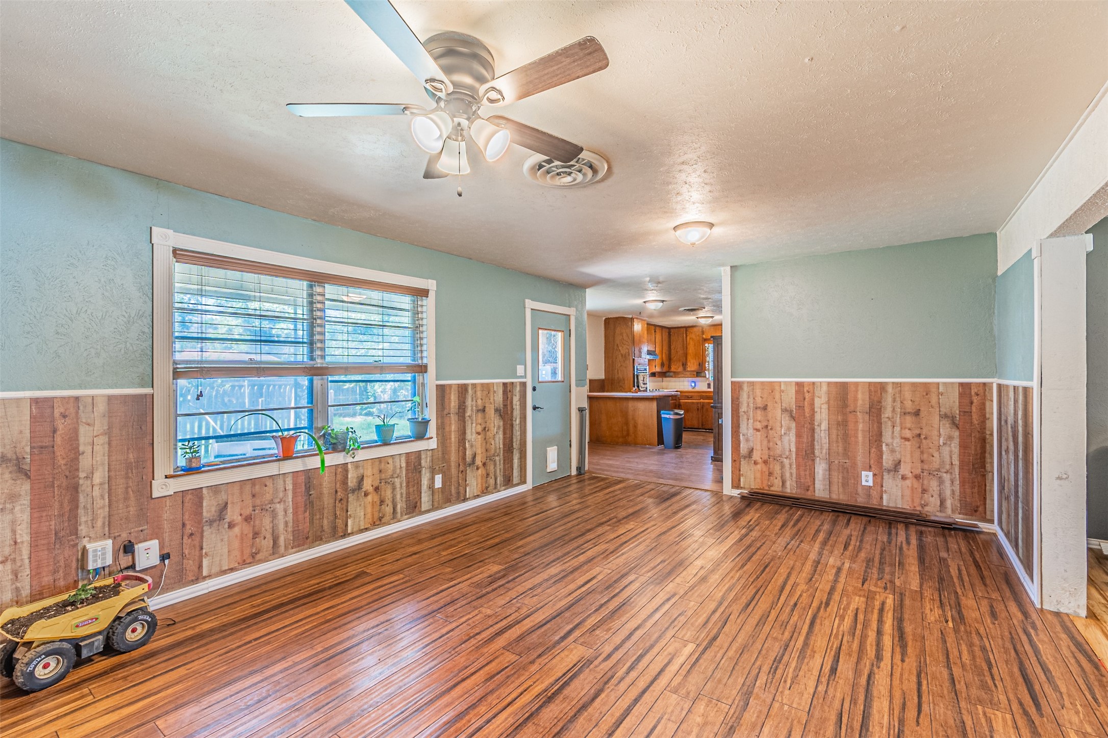 1206 John Reagan Street , Benbrook, TX, 76126 | 20902210 | Realty Texas LLC