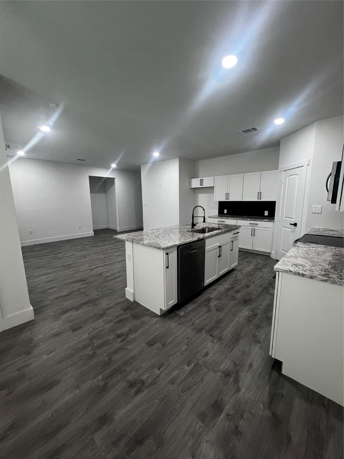 7824 Brownsville Avenue , Dallas, TX, 75216 | 20893492 | Realty Texas LLC