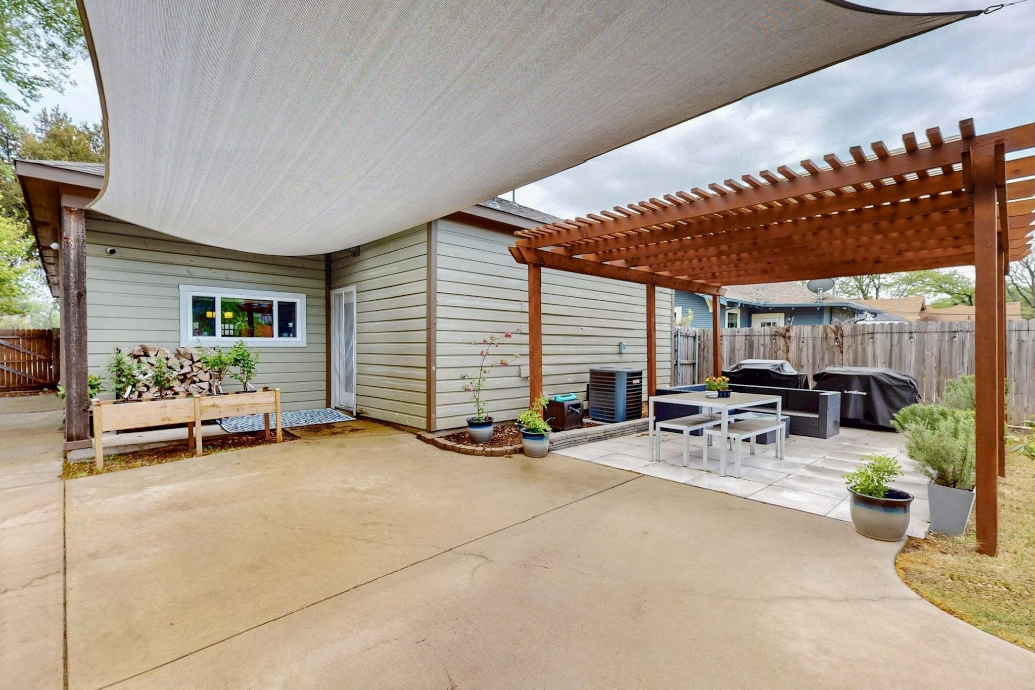 2723 Park Row Avenue , Dallas, TX, 75215 | 20887293 | Realty Texas LLC