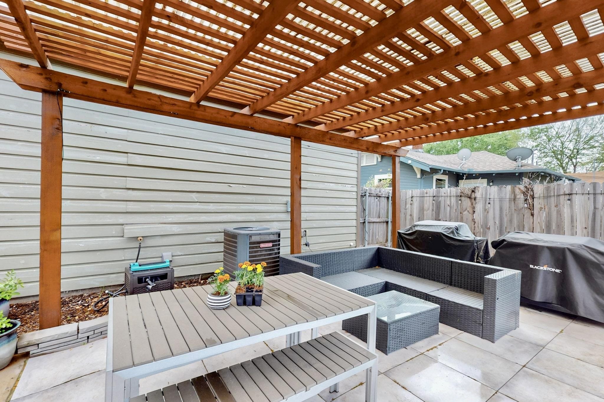 2723 Park Row Avenue , Dallas, TX, 75215 | 20887293 | Realty Texas LLC