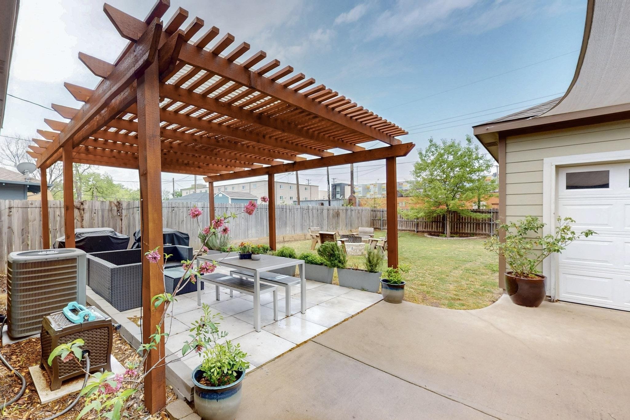 2723 Park Row Avenue , Dallas, TX, 75215 | 20887293 | Realty Texas LLC
