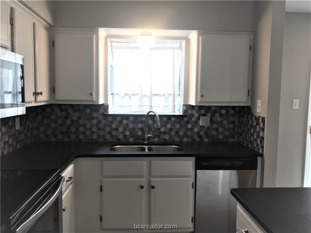 1904 Dartmouth Street F4 , College Station, TX, 77840 | 25004500 | Realty Texas LLC