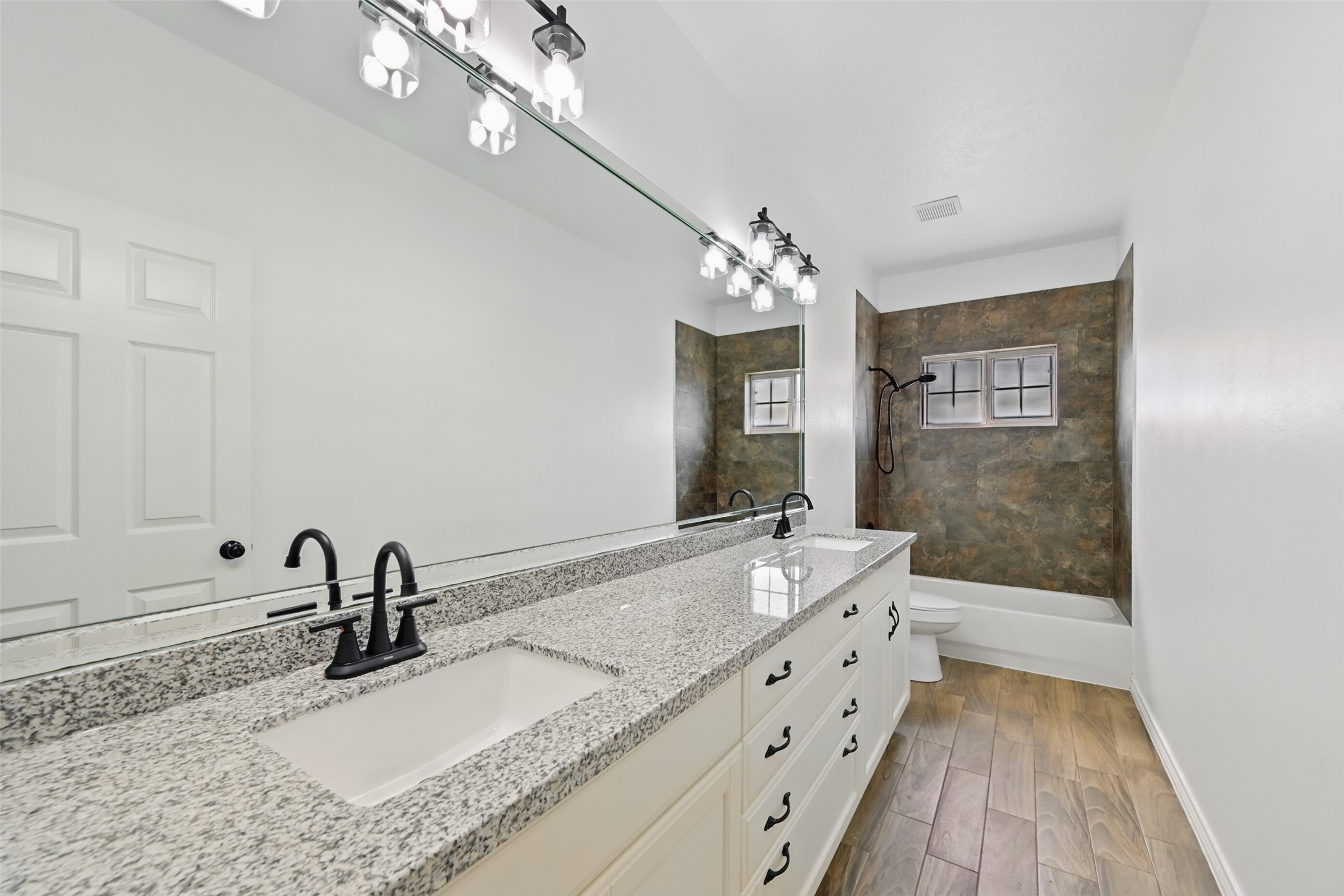 723 Valley Commons Drive , Huffman, TX, 77336 | 80297854 | Realty Texas LLC