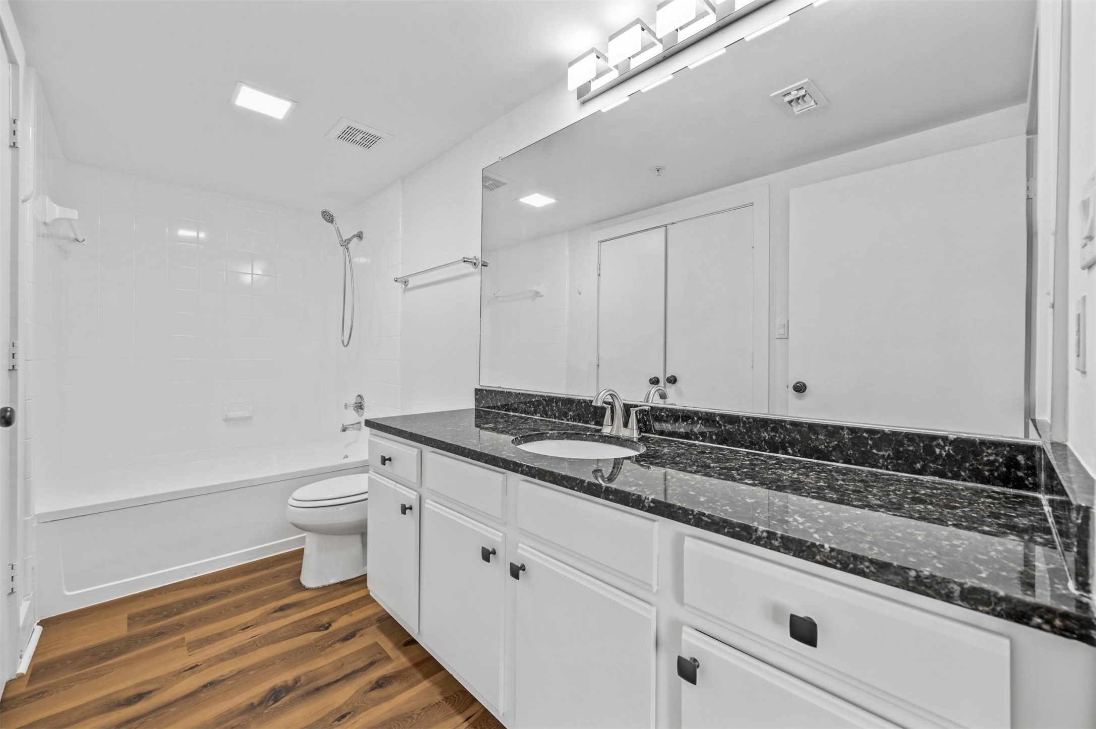 2502 Live Oak Street 331 , Dallas, TX, 75204 | 20903976 | Realty Texas LLC