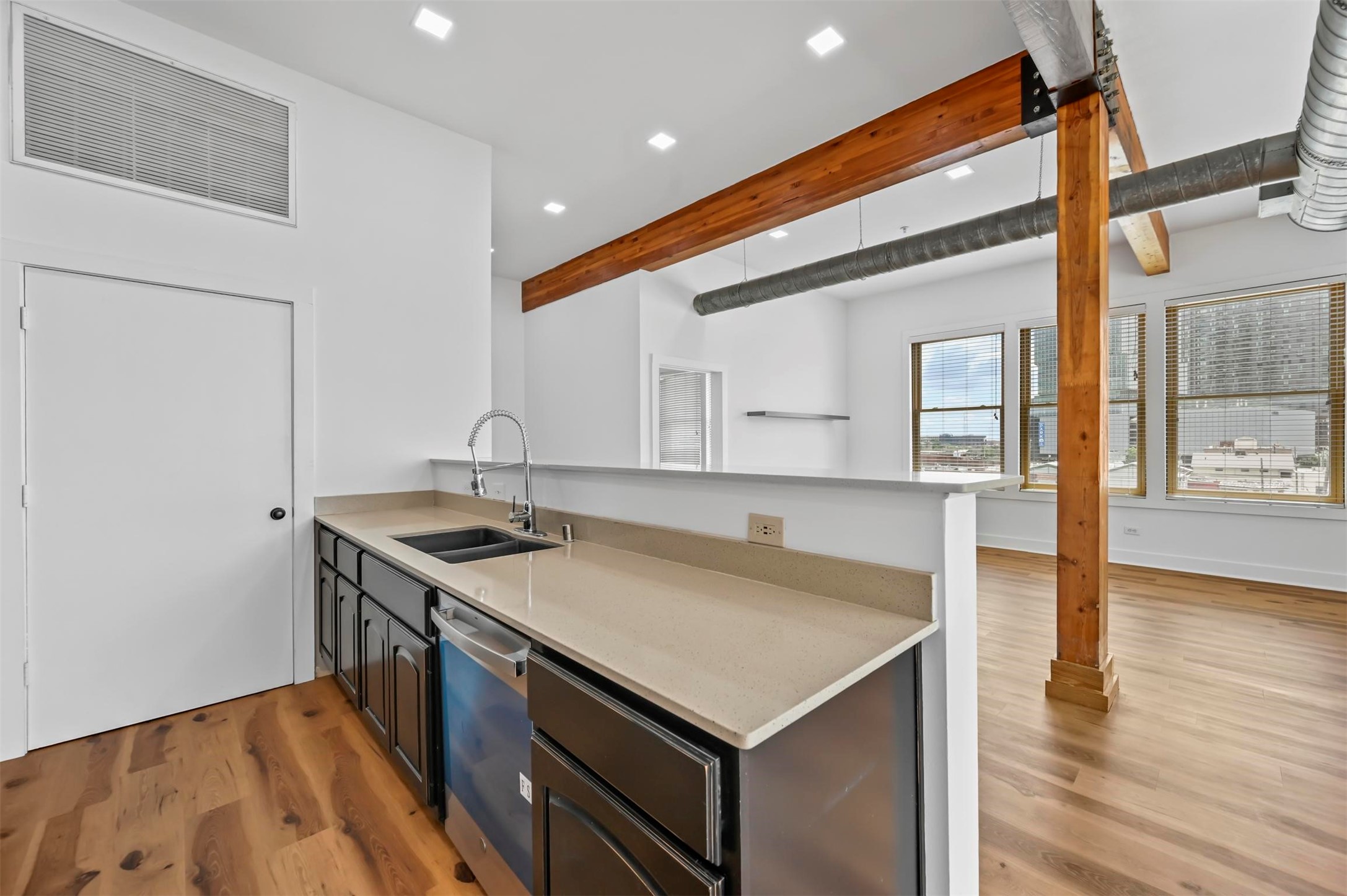 2502 Live Oak Street 331 , Dallas, TX, 75204 | 20903976 | Realty Texas LLC