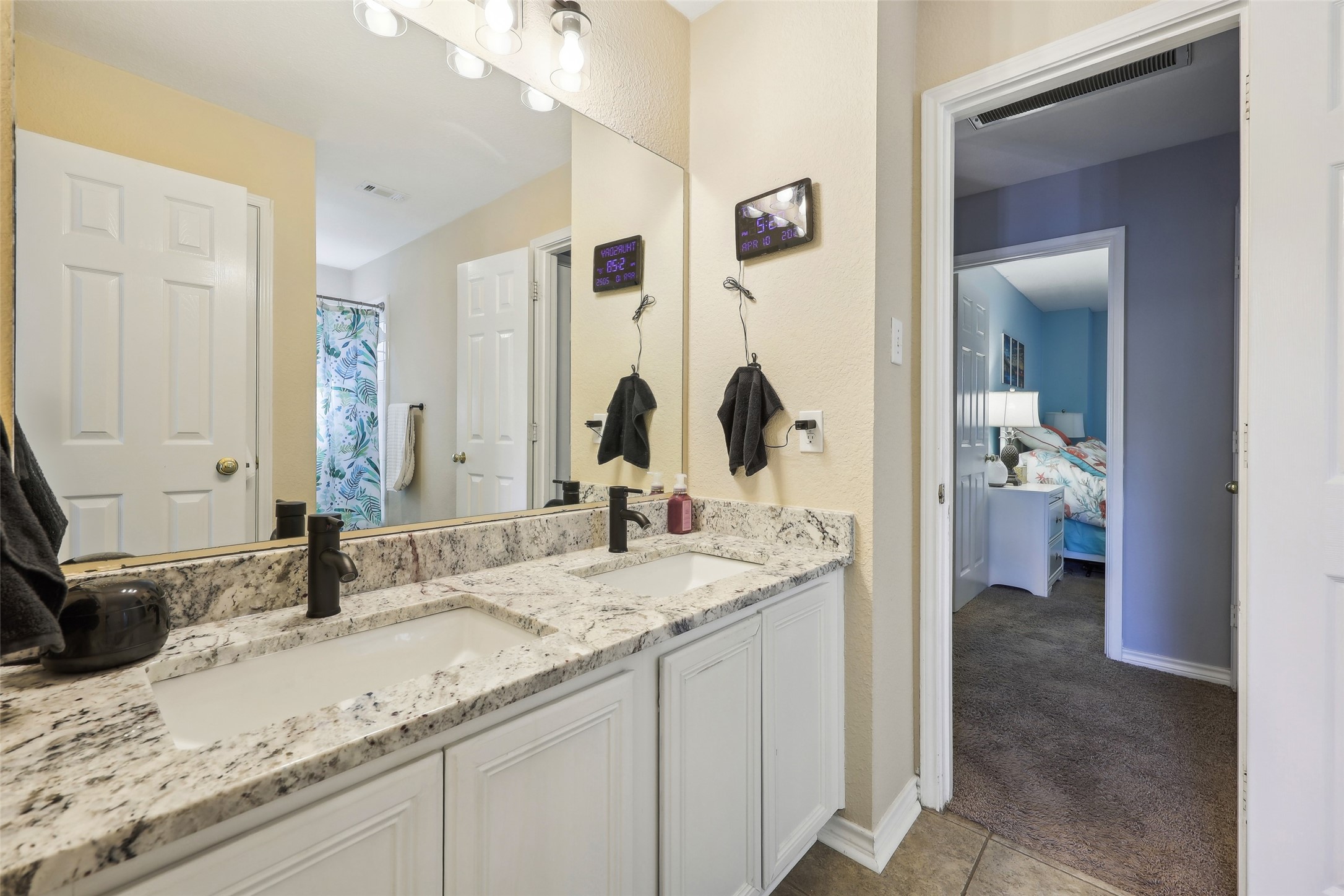 2077 Brookgate Drive , Grapevine, TX, 76051 | 20902257 | Realty Texas LLC