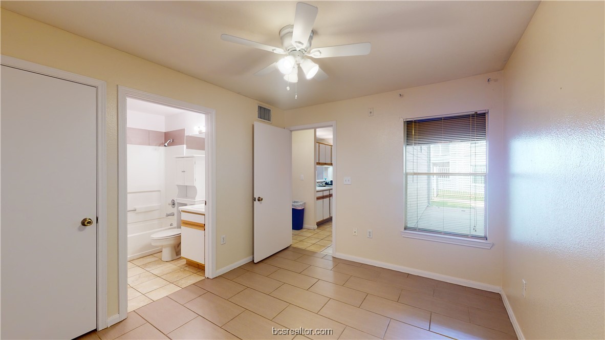 529 Southwest Parkway 102 Room A, B & C , College Station, TX, 77840 | 25004598 | Realty Texas LLC
