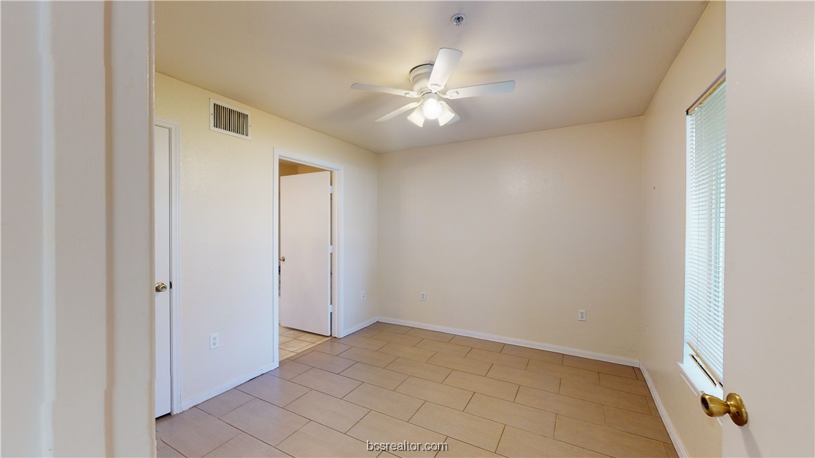 529 Southwest Parkway 102 Room A, B & C , College Station, TX, 77840 | 25004598 | Realty Texas LLC