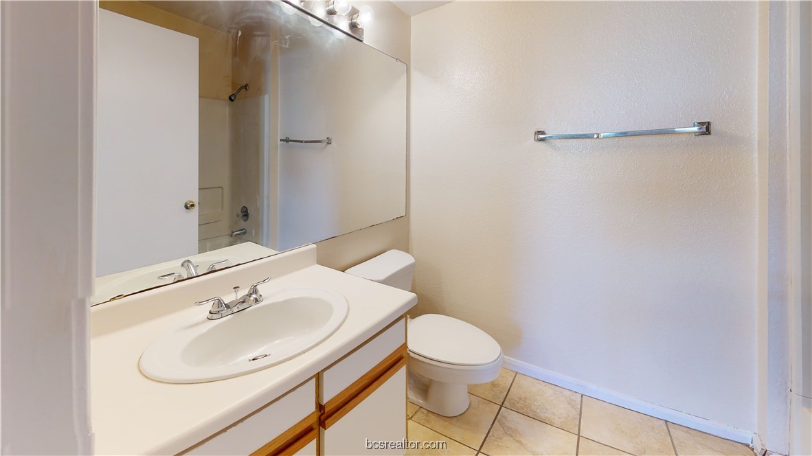 529 Southwest Parkway 102 Room A, B & C , College Station, TX, 77840 | 25004598 | Realty Texas LLC