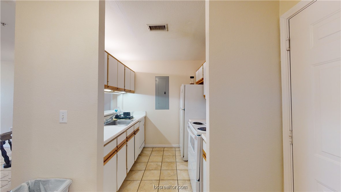 529 Southwest Parkway 102 Room A, B & C , College Station, TX, 77840 | 25004598 | Realty Texas LLC