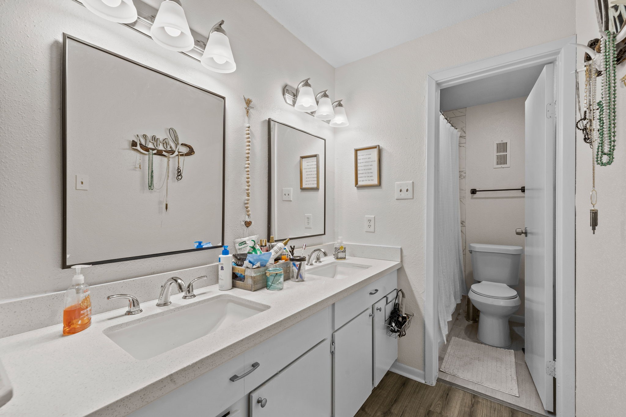 4001 Nasa Parkway 219 , El Lago, TX, 77586 | 32864074 | Realty Texas LLC