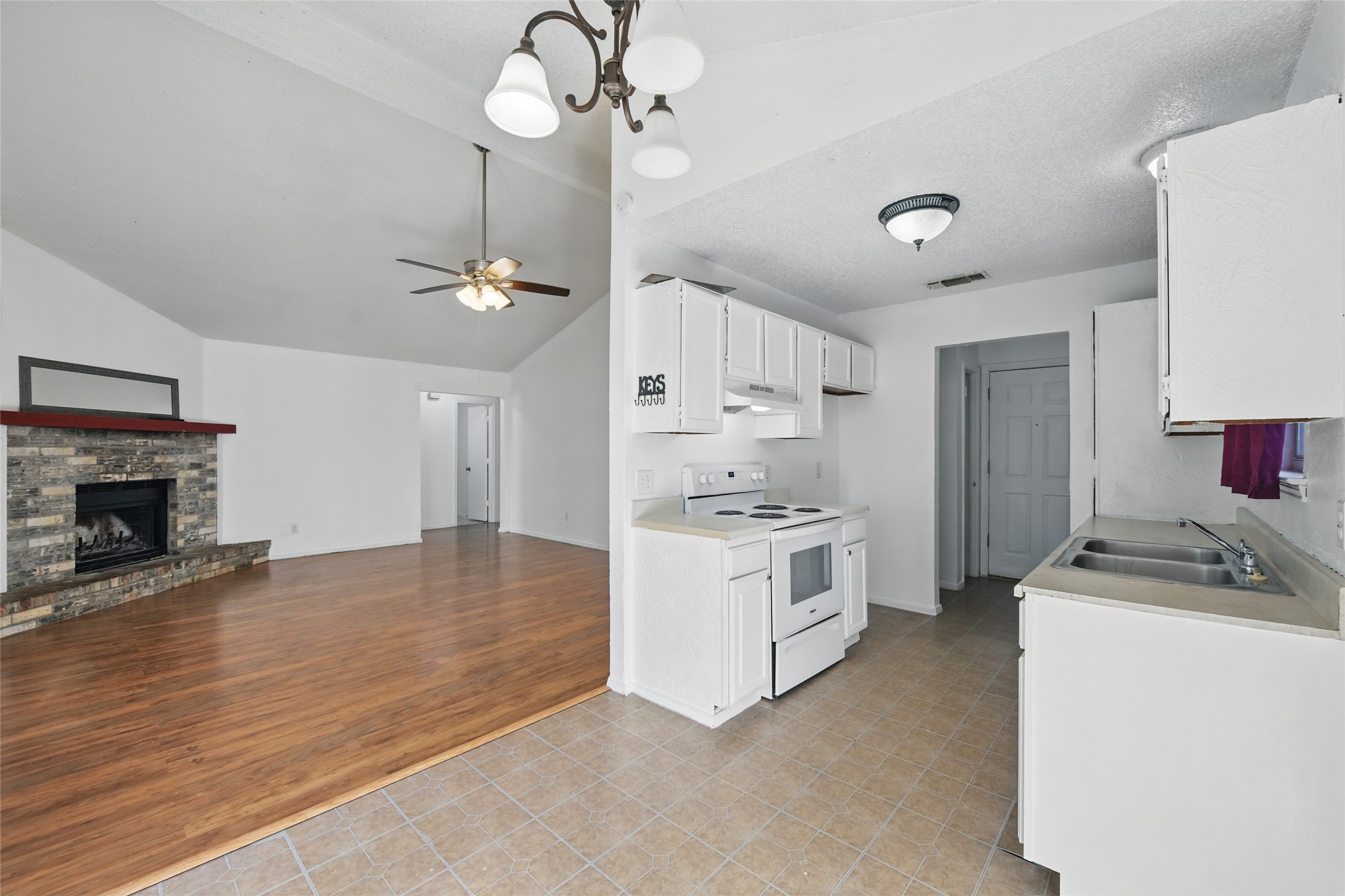 11103 Golden Triangle Circle , Fort Worth, TX, 76244 | 20905172 | Realty Texas LLC