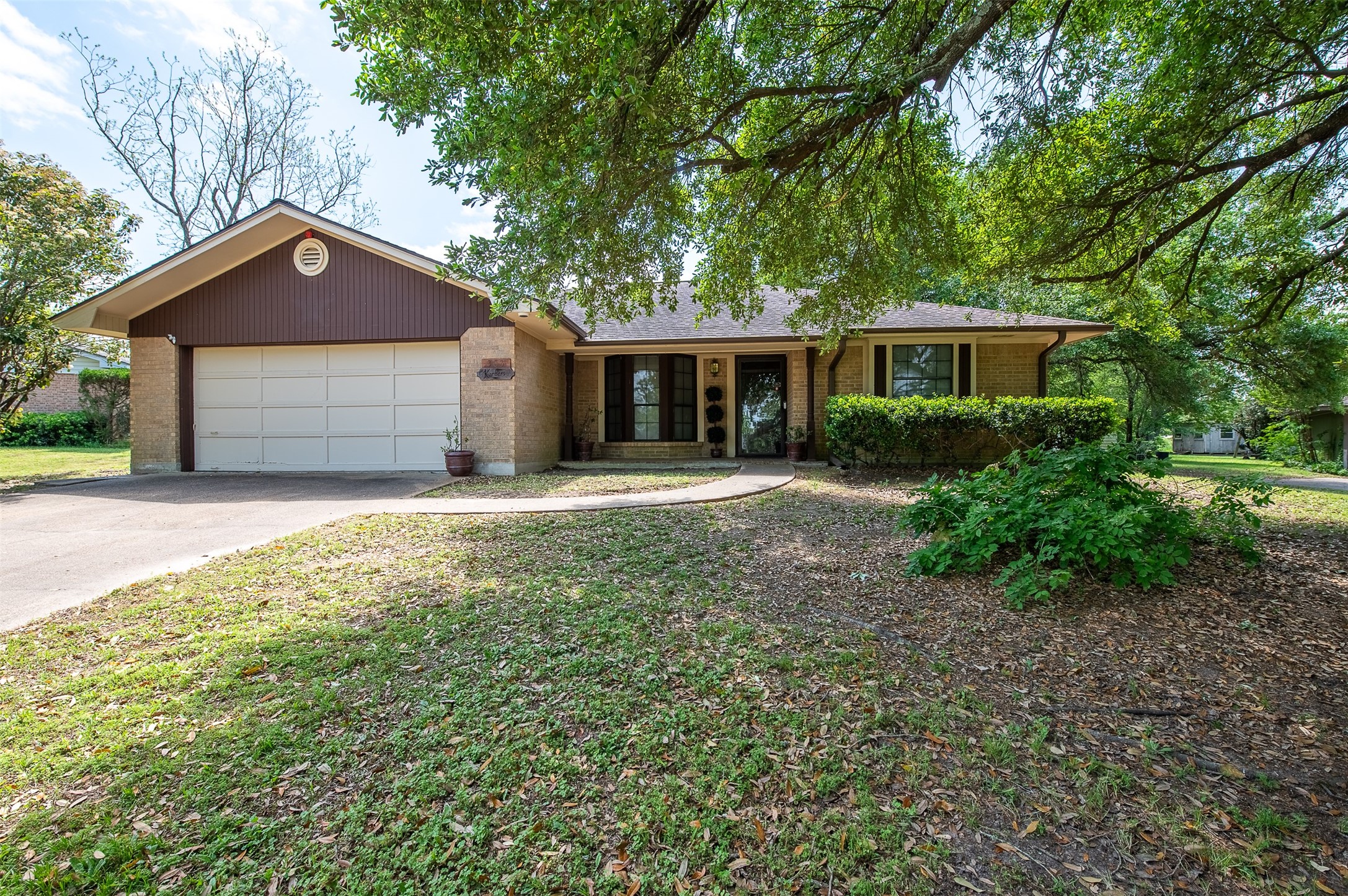 303 Heath Avenue , Madisonville, TX, 77864 | 38397837 | Realty Texas LLC