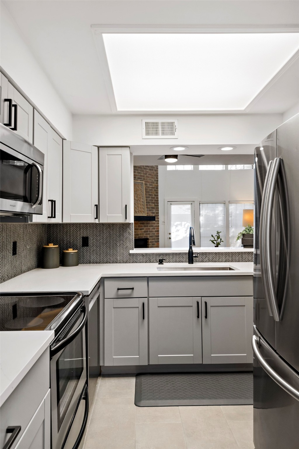 9910 Royal Lane 1401 , Dallas, TX, 75231 | 20904117 | Realty Texas LLC