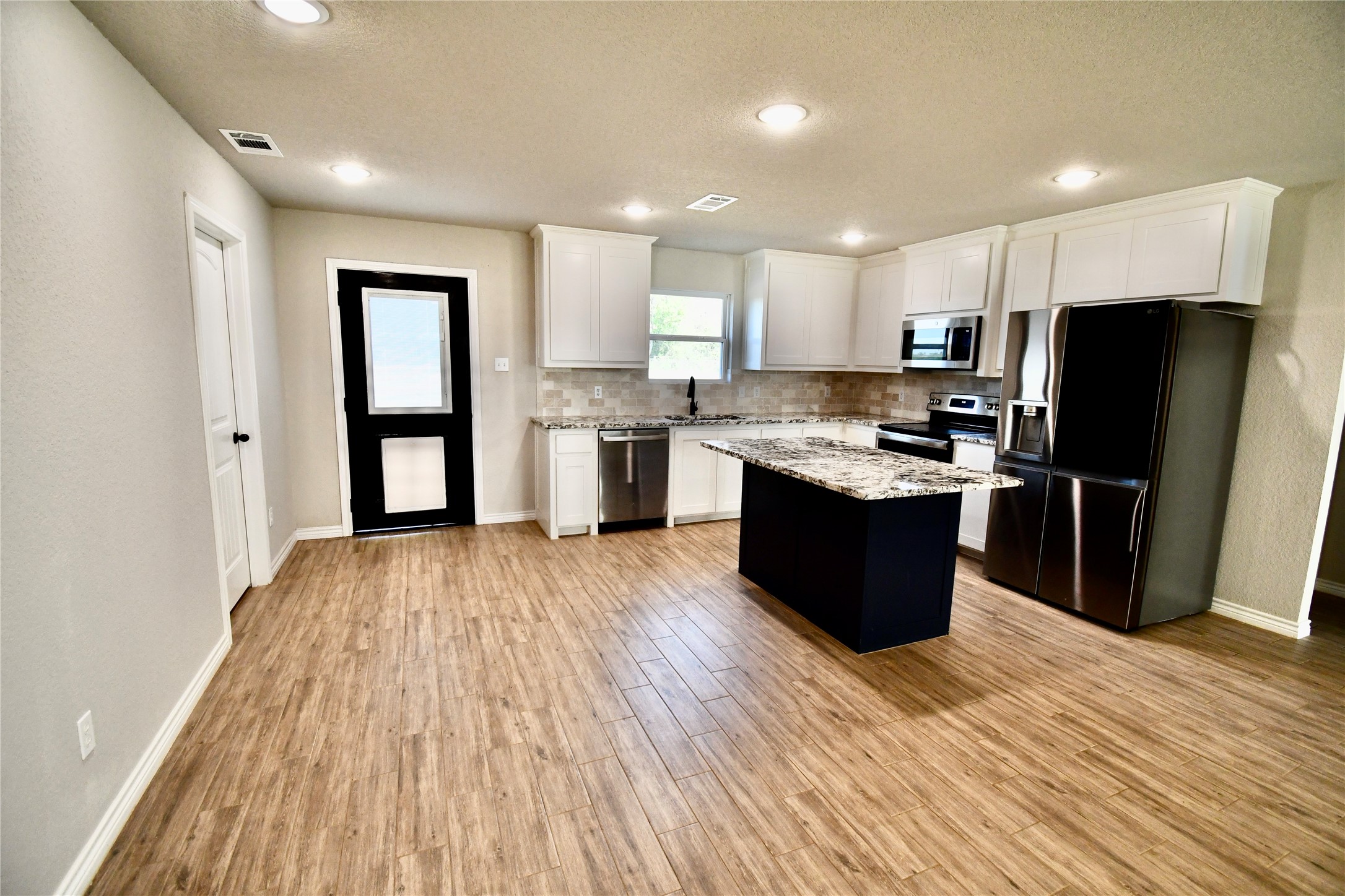 641 Elm Tree Court , Poolville, TX, 76487 | 20906464 | Realty Texas LLC