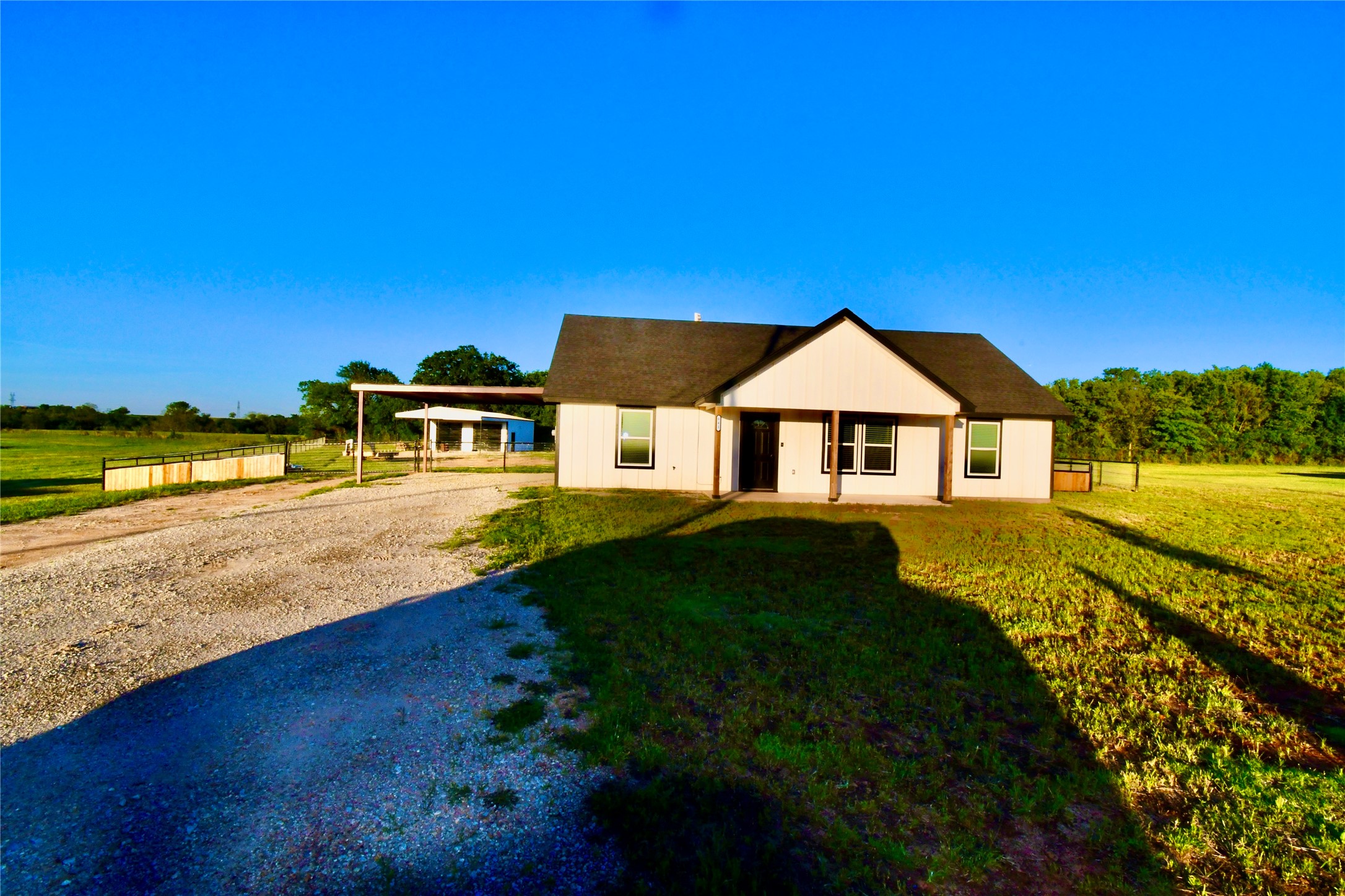 641 Elm Tree Court , Poolville, TX, 76487 | 20906464 | Realty Texas LLC