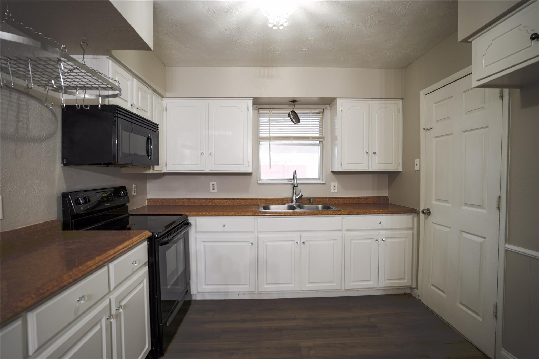 1103 S Carlton Street , Ennis, TX, 75119 | 20905133 | Realty Texas LLC