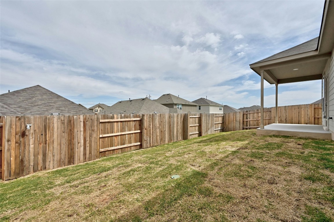 529 Tree Nut Loop , Buda, TX, 78610 | 3555630 | Realty Texas LLC
