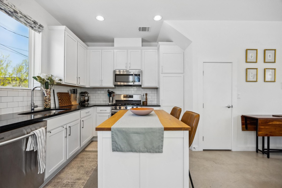 3503 Pennsylvania Avenue 1 , Austin, TX, 78721 | 7042709 | Realty Texas LLC