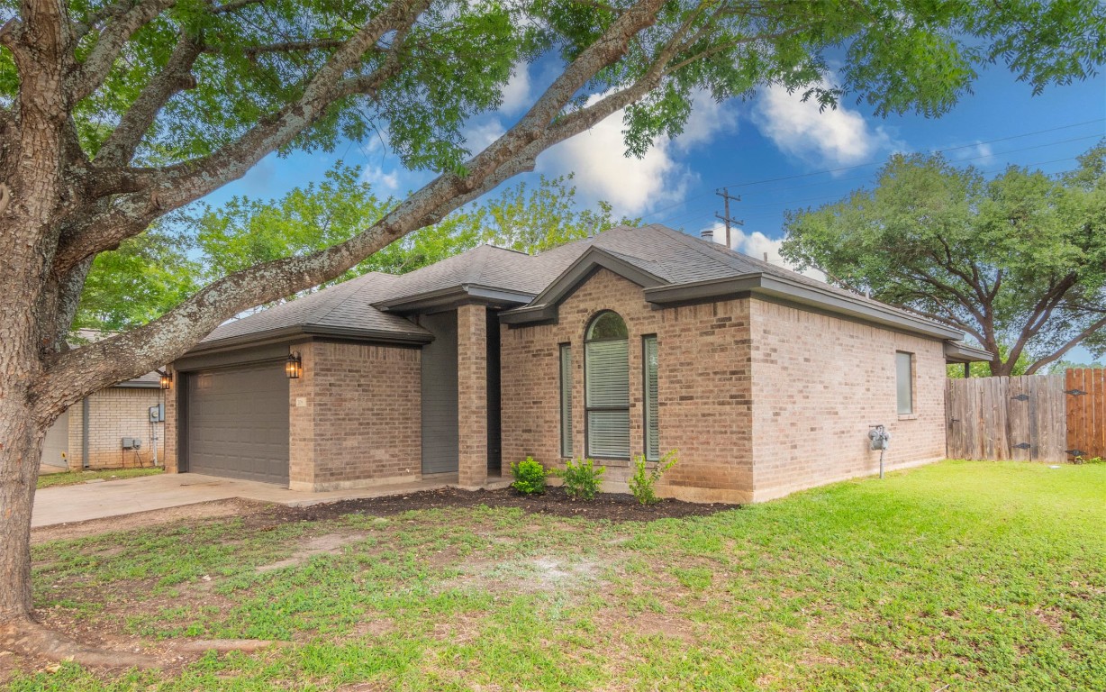 For Sale: 208 Bastian Lane Blog Image Banner