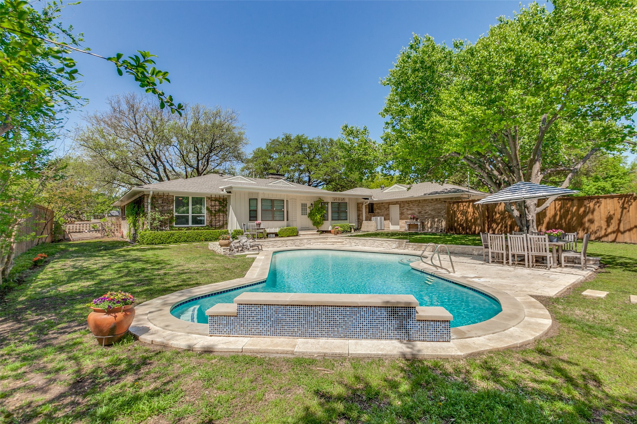 13852 Sprucewood Drive , Dallas, TX, 75240 | 20906729 | Realty Texas LLC