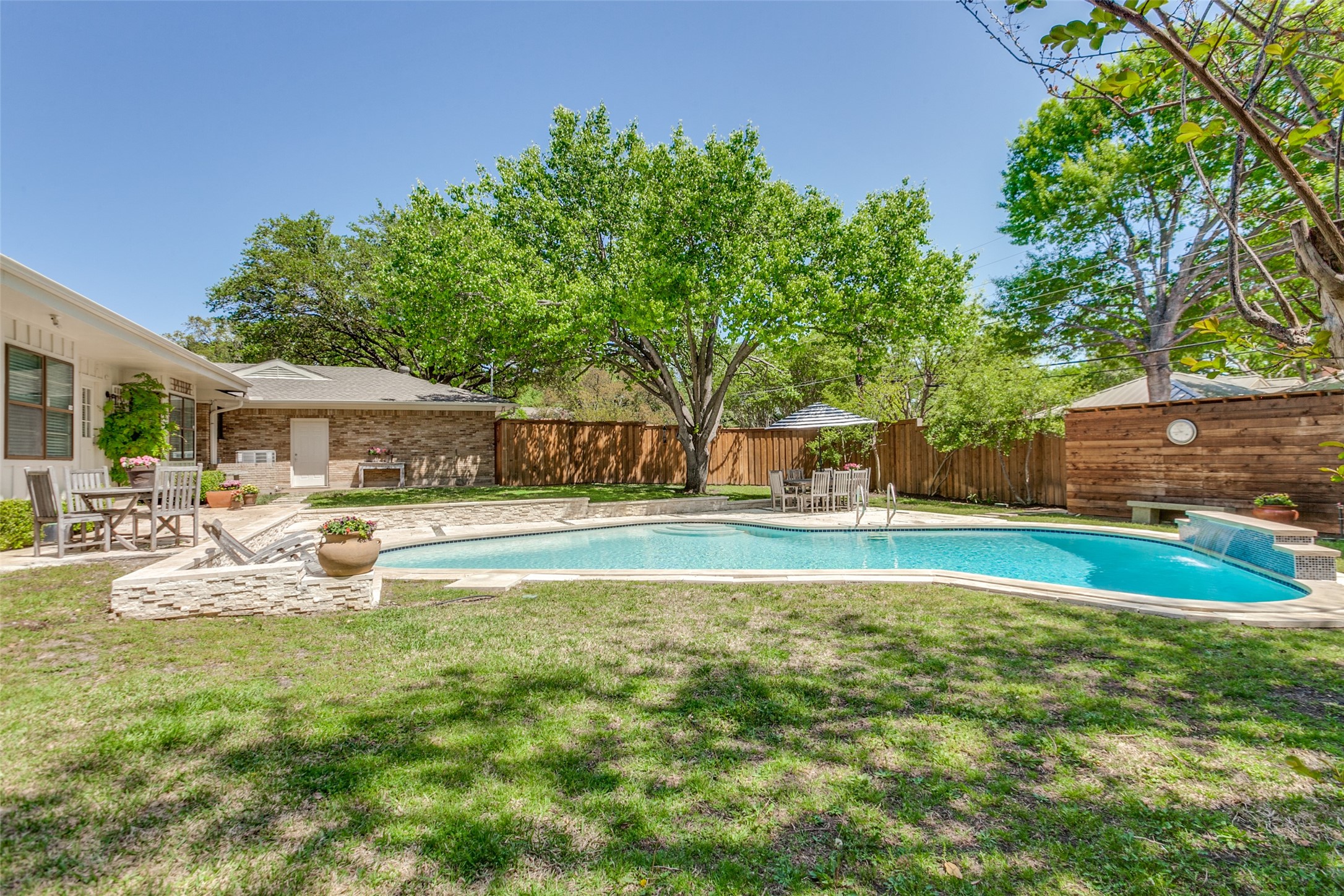 13852 Sprucewood Drive , Dallas, TX, 75240 | 20906729 | Realty Texas LLC
