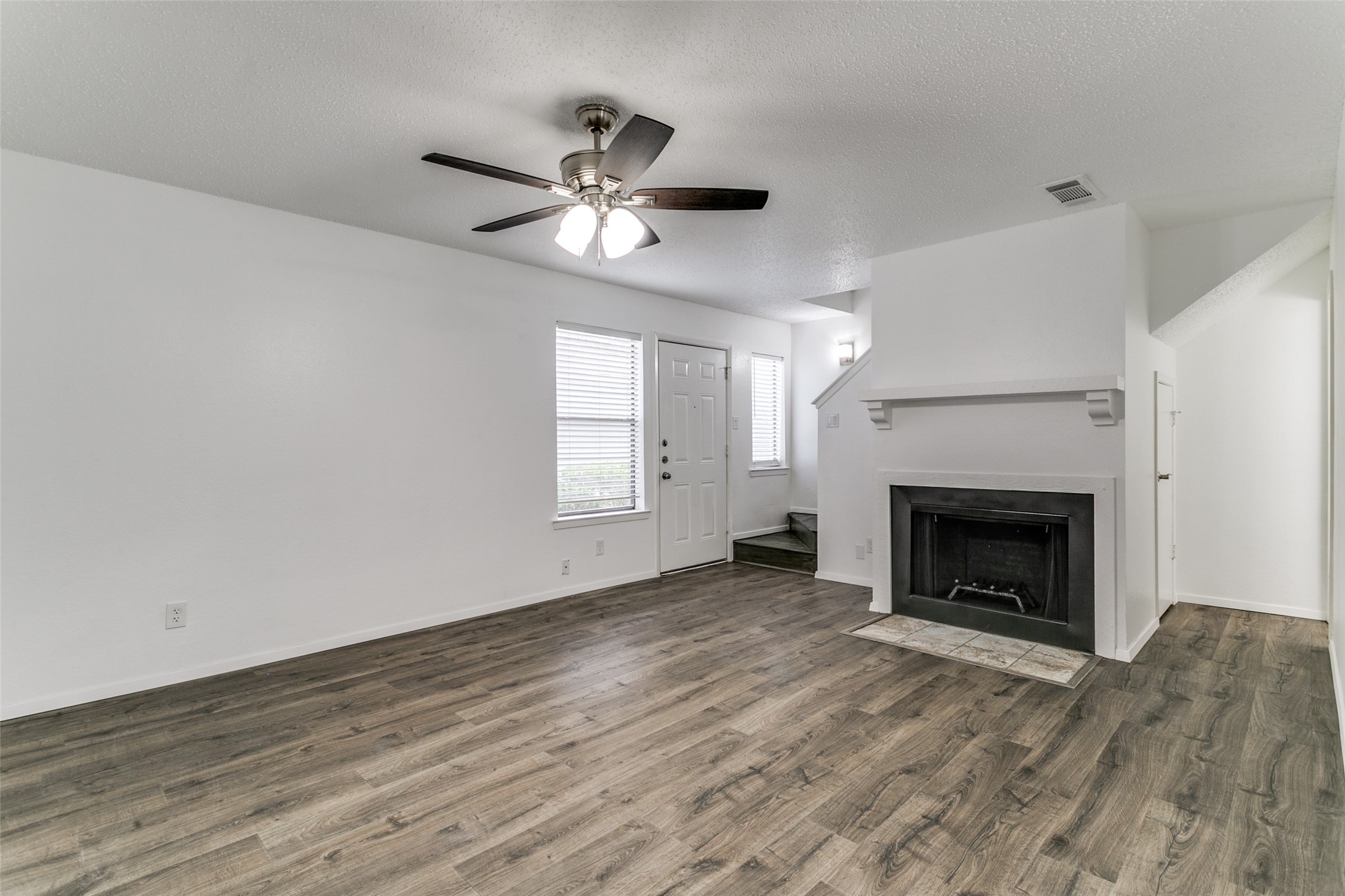 620 Ridgeline Drive , Hurst, TX, 76053 | 20897985 | Realty Texas LLC