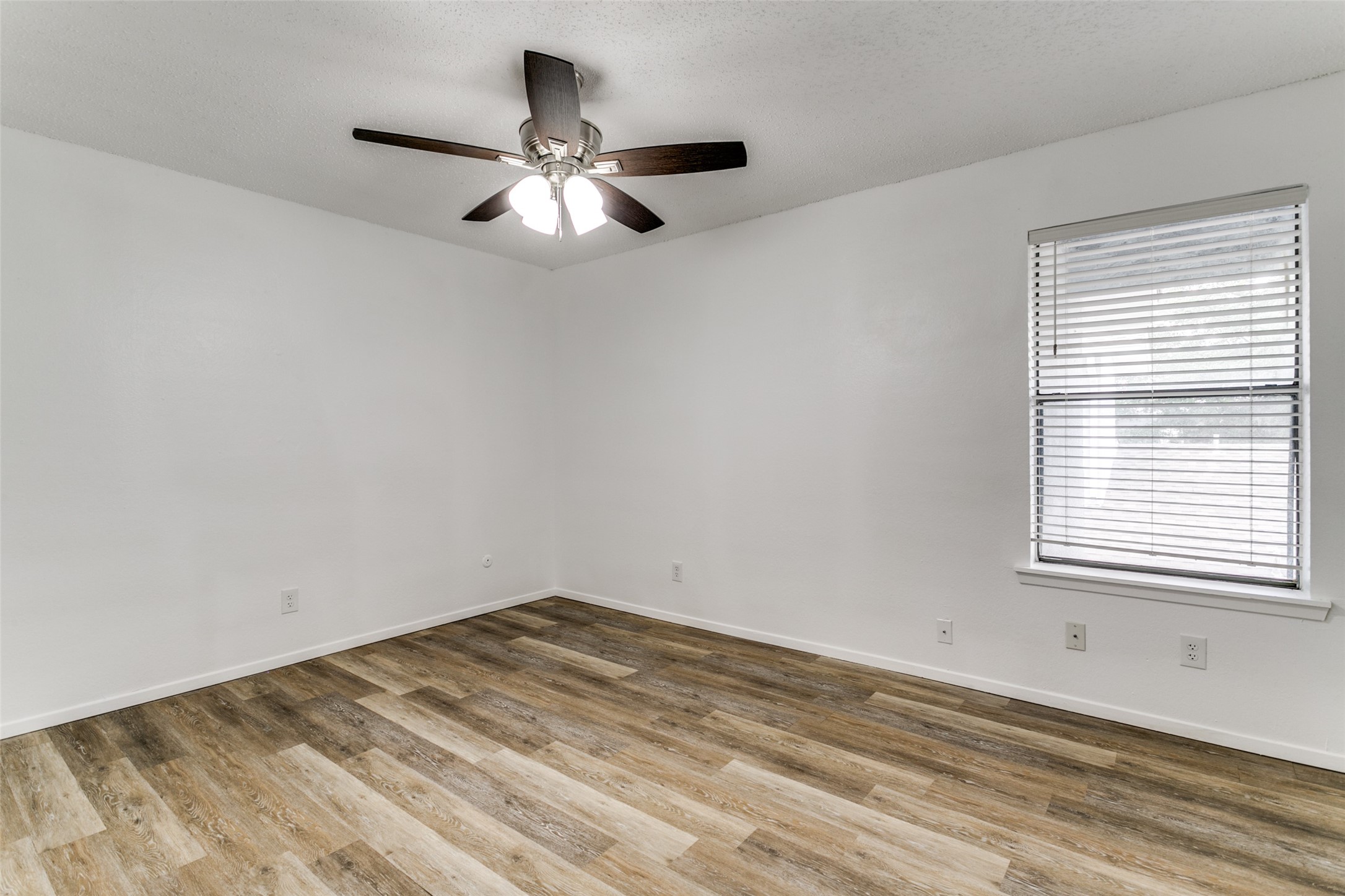 620 Ridgeline Drive , Hurst, TX, 76053 | 20897985 | Realty Texas LLC