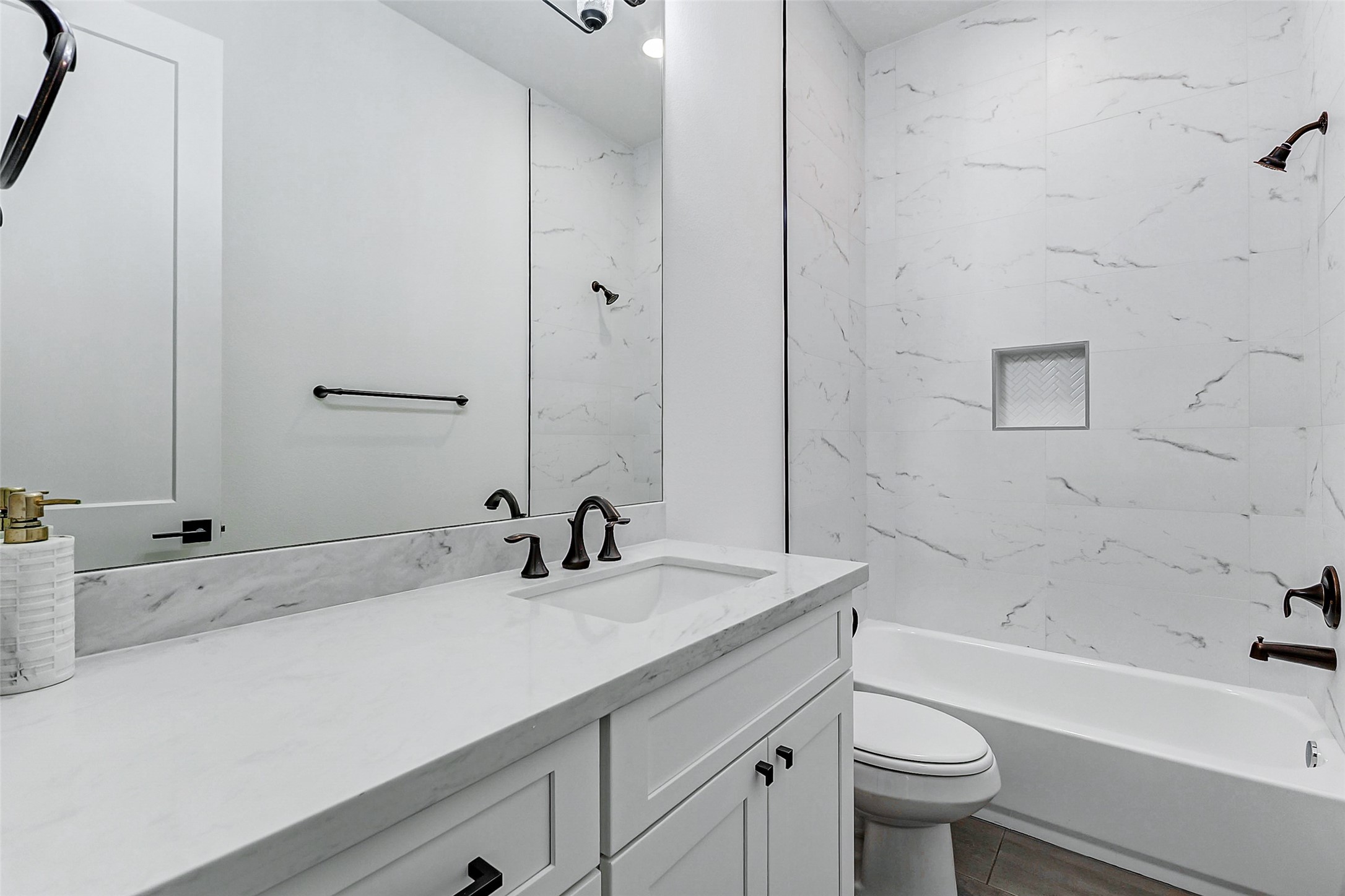 15505 Shanghai Street , Jersey Village, TX, 77040 | 4524311 | Realty Texas LLC