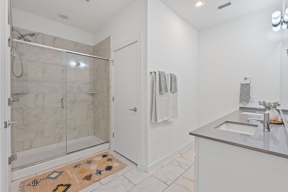 705 N Bluff Drive 14 , Austin, TX, 78745 | 8556198 | Realty Texas LLC