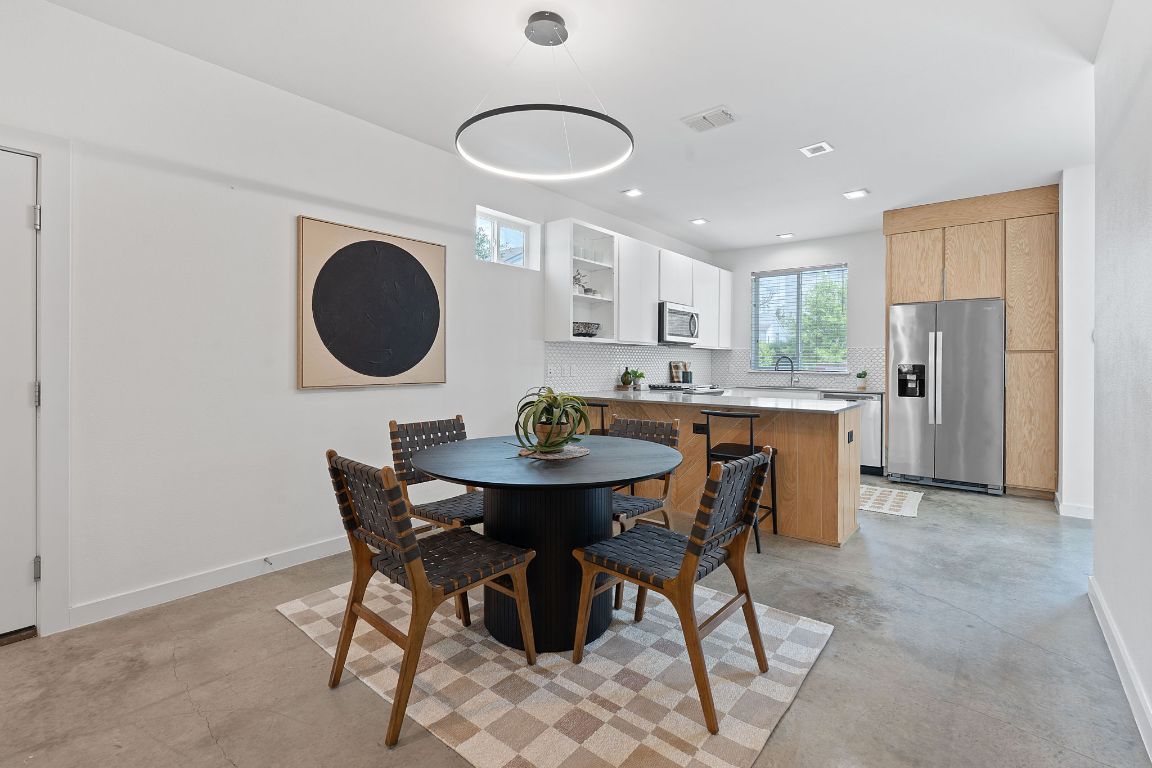 705 N Bluff Drive 14 , Austin, TX, 78745 | 8556198 | Realty Texas LLC