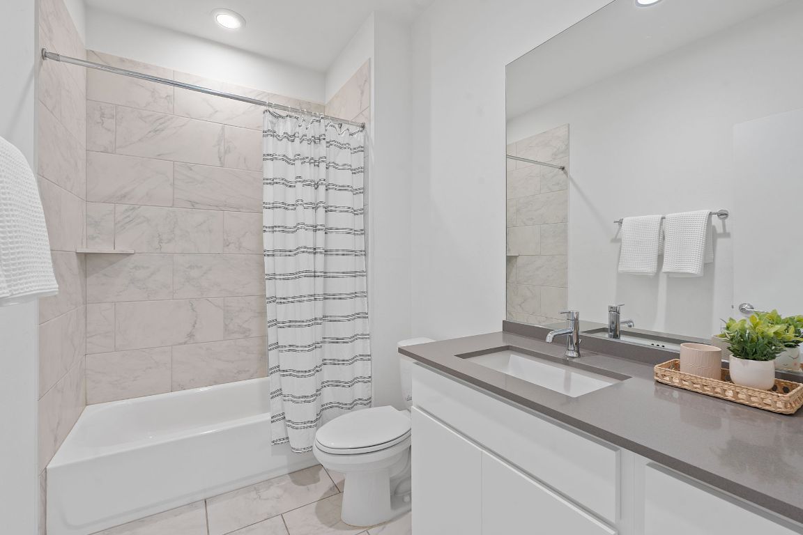 705 N Bluff Drive 14 , Austin, TX, 78745 | 8556198 | Realty Texas LLC