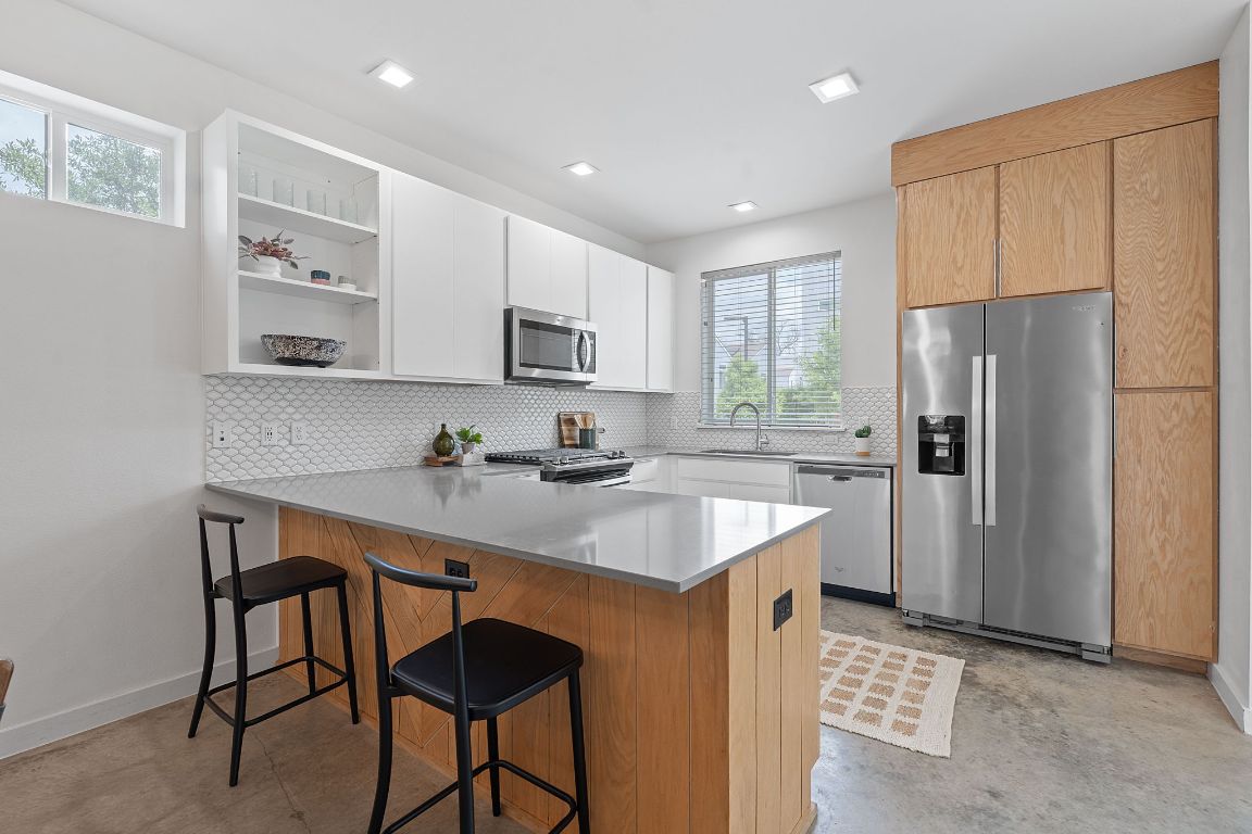 705 N Bluff Drive 14 , Austin, TX, 78745 | 8556198 | Realty Texas LLC